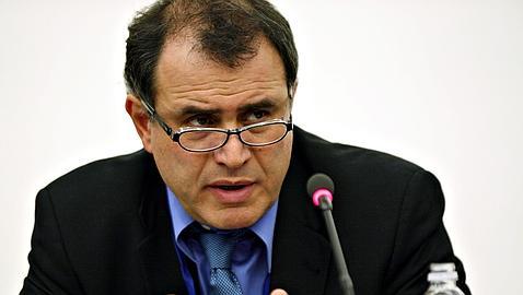 Roubini no ceja en su empeño: «Olvídate de Portugal y preocúpate por España» Roubini no ceja en su empeño: «Olvídate de Portugal y preocúpate por España»