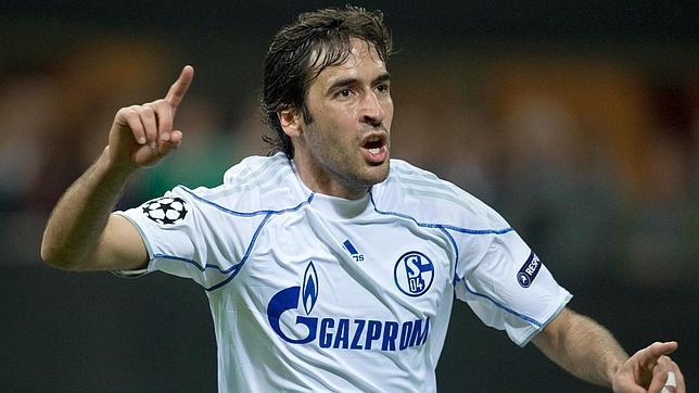 Ra�l, el tercer goleador espa�ol