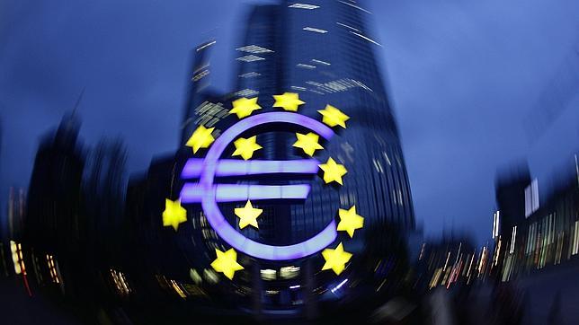 La prima de riesgo española resiste tras la petición de ayuda de Portugal La prima de riesgo española resiste tras la petición de ayuda de Portugal