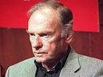 Jean-Louis Trintignant: «Me produce náuseas que el asesino de mi hija sea ovacionado como un gran artista en el festival de Aviñón» Jean-Louis Trintignant: «Me produce náuseas que el asesino de mi hija sea ovacionado como un gran artista en el festival de Aviñón»