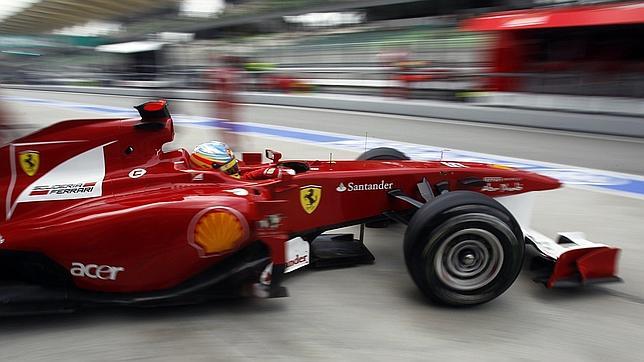 Webber confirma su dominio por delante de los McLaren; Alonso, noveno Webber confirma su dominio por delante de los McLaren; Alonso, noveno