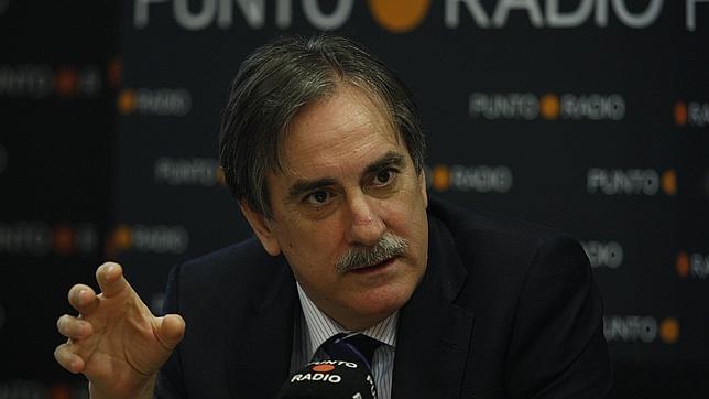 Valeriano G�mez advierte a Telef�nica que �no es buen momento� para recortar un 20% su plantilla