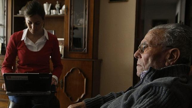 Uno de cada tres dependientes no recibe las prestaciones a los que tiene derecho Uno de cada tres dependientes no recibe las prestaciones a los que tiene derecho