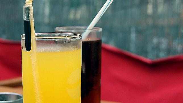 Los refrescos light no elevan el riesgo de diabetes Los refrescos light no elevan el riesgo de diabetes