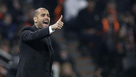 Guardiola convoca a todos los disponibles, incluidos Puyol y Adriano Guardiola convoca a todos los disponibles, incluidos Puyol y Adriano