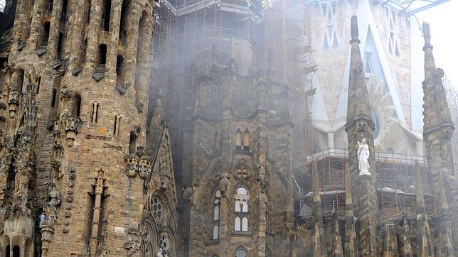 El incendio en la Sagrada Familia obligar� a rehacer la instalaci�n el�ctrica de la cripta
