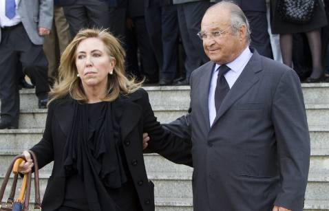 Multitudinario adi�s del mundo del toro a Juan Pedro Domecq