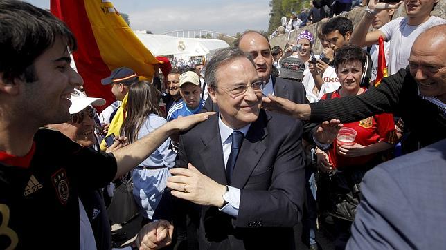 Florentino: «Llevamos mucho tiempo esperando esta Copa» Florentino: «Llevamos mucho tiempo esperando esta Copa»