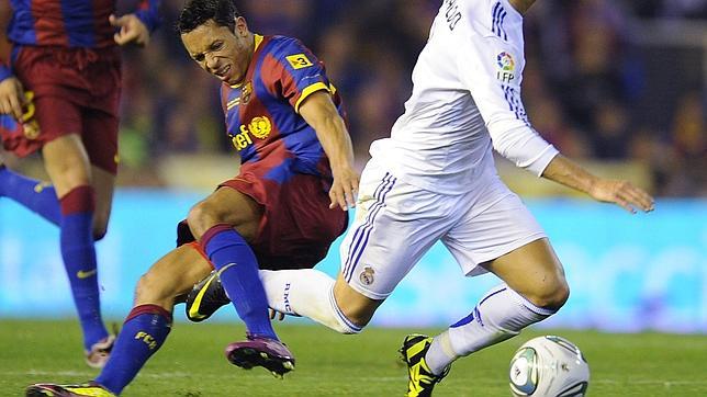 Adriano, cuatro semanas de baja Adriano, cuatro semanas de baja