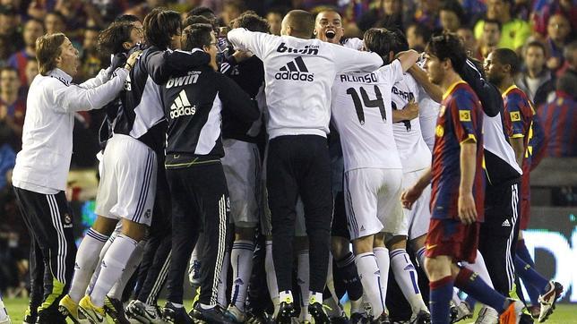 Cruyff: «La Champions decidirá el reinado español» Cruyff: «La Champions decidirá el reinado español»