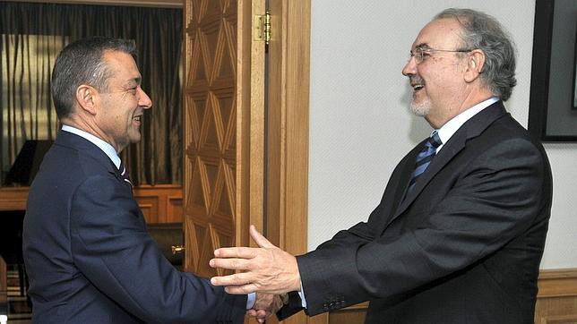 El oro español que Solbes vendió en 2007 vale hoy más del doble El oro español que Solbes vendió en 2007 vale hoy más del doble