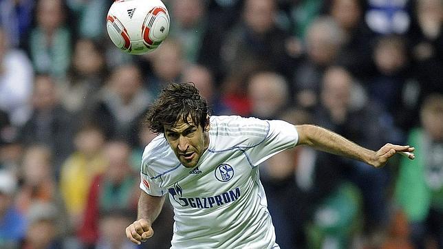 Raúl: «Necesitaba escapar del Madrid» Raúl: «Necesitaba escapar del Madrid»