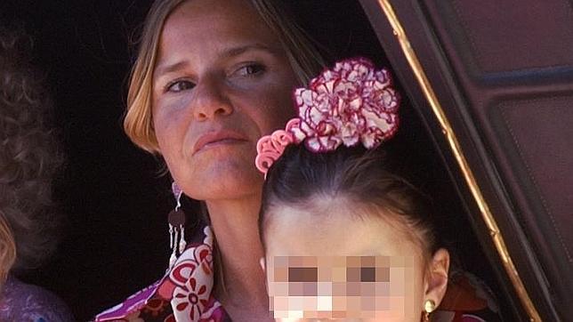 En los carruajes se pueden ver otros rostros conocidos como Eugenia Mart�nez de Irujo