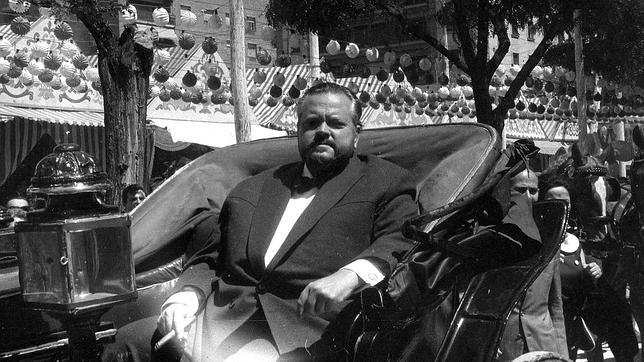Tambi�n el cineasta Orson Welles se paseaba por el real en coche de caballos antes de acudir a los toros