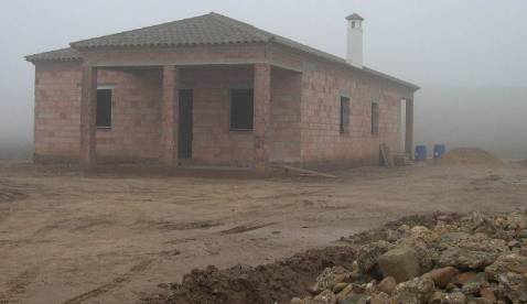 La Audiencia condena a un parcelista a 6 meses de c�rcel