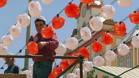 Los farolillos se colocarán más tarde para evitar reponerlos Los farolillos se colocarán más tarde para evitar reponerlos