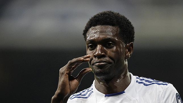 Adebayor: «Cada vez que les tocas se van al suelo y lloran como un bebé» Adebayor: «Cada vez que les tocas se van al suelo y lloran como un bebé»