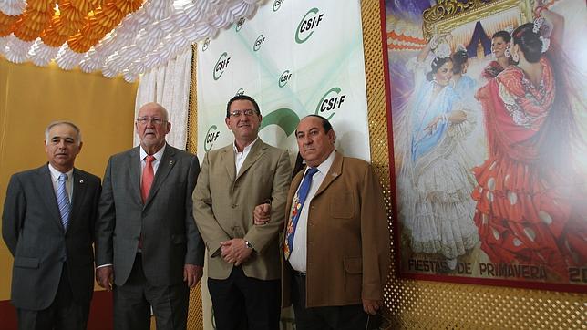 El sindicato CSI-CSIF, durante su recepcin, a la que fue el pintor Juan Valds 