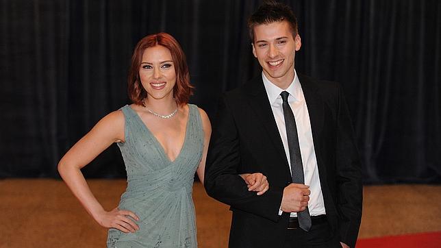 Scarlett Johansson se pasa al pelirrojo Scarlett Johansson se pasa al pelirrojo