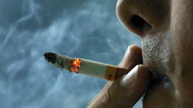 El infarto de miocardio se adelanta 12 a�os en los fumadores