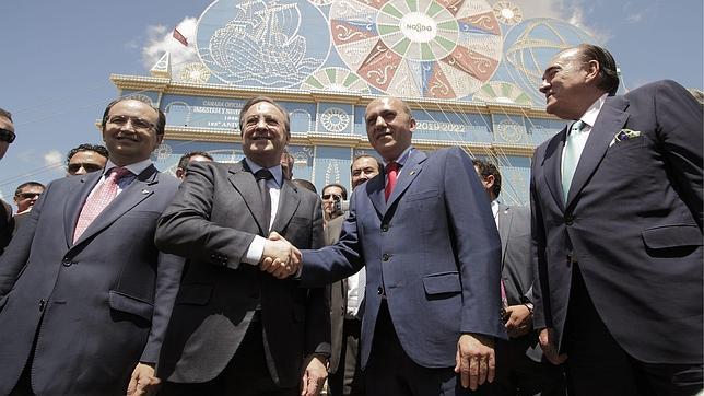 Florentino P�rez y Jos� Mar�a del Nido, flanqueados por Jos� Castro, a la izquierda, y Fern�ndez Tapias