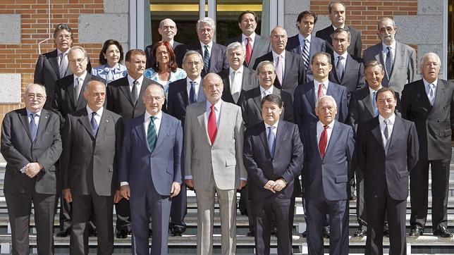 El Rey trata con el Consejo de Bankia las perspectivas del sector financiero El Rey trata con el Consejo de Bankia las perspectivas del sector financiero