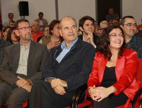 Chaves asegura que la crisis es consecuencia de los gobiernos del PP