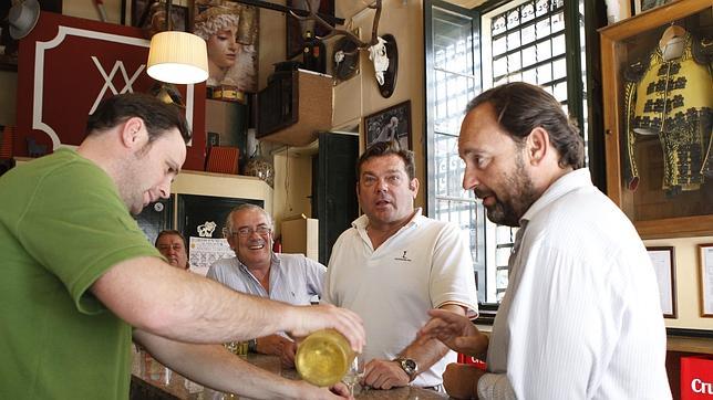 La Esclavina no es un bar de tapas ni una tasca de vinos, pero no se puede eludir su visita