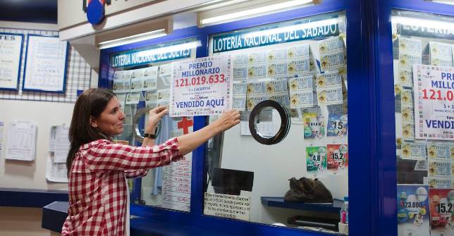 Eva Moreno, hija de la titular de la Administraci�n de Loter�as que valid� el boleto premiado