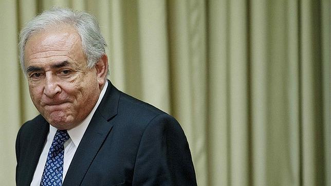 Detenido el director del FMI en el aeropuerto de Nueva York por un delito sexual Detenido el director del FMI en el aeropuerto de Nueva York por un delito sexual