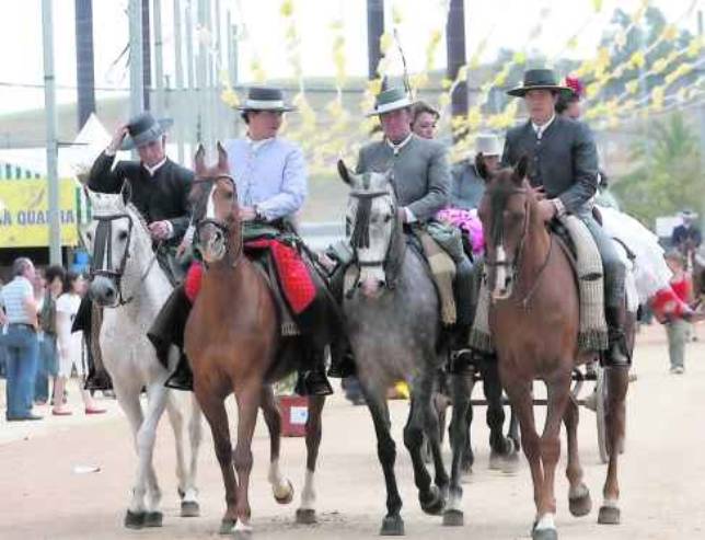Los jinetes podr�n transitar por dos calles m�s en El Arenal