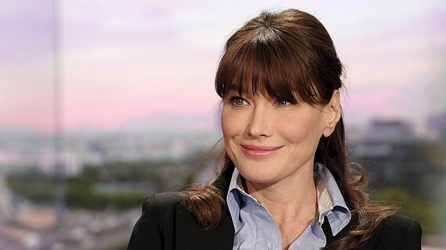 El padre de Nicol�s Sarkozy confirma que Carla Bruni est� embarazada