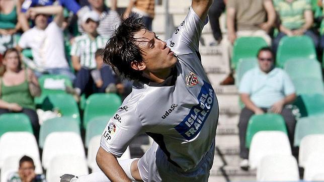 Llorente confirma el fichaje de Diego Alves y la renovación de Guaita Llorente confirma el fichaje de Diego Alves y la renovación de Guaita