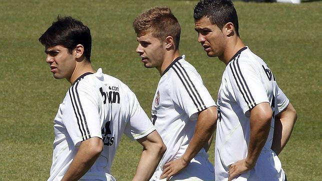 El Madrid se ejercita con ocho bajas antes del último partido de Liga El Madrid se ejercita con ocho bajas antes del último partido de Liga