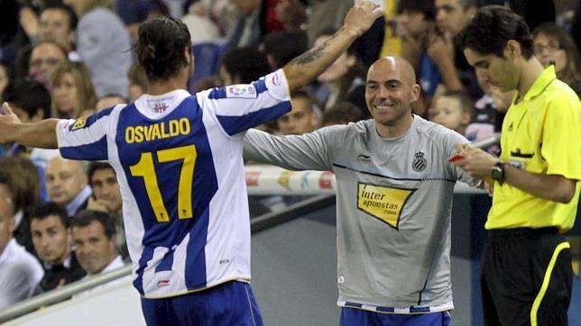 Negredo empaña la despedida de Iván de la Peña Negredo empaña la despedida de Iván de la Peña