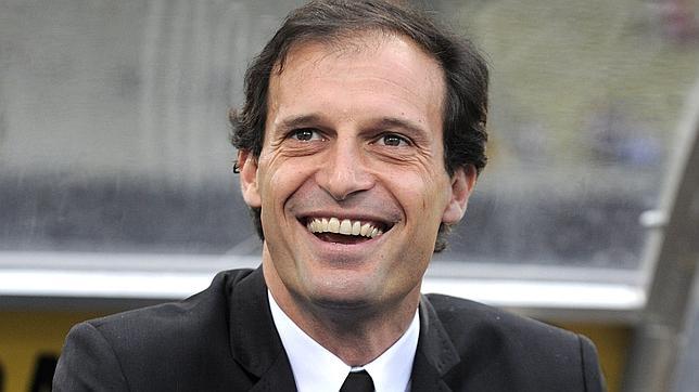 Allegri: «Mourinho resulta patético» Allegri: «Mourinho resulta patético»