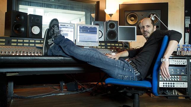 Alejo Stivel: «El rock no ha muerto, el rock está bien vivo» Alejo Stivel: «El rock no ha muerto, el rock está bien vivo»