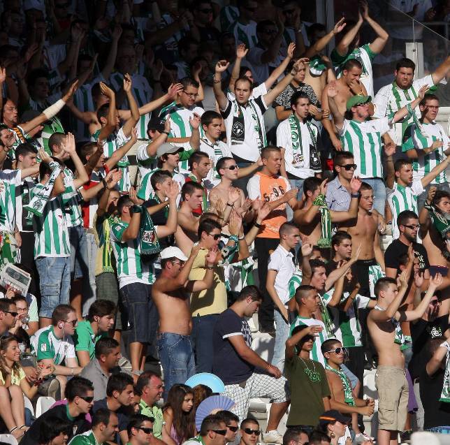 La afici�n del C�rdoba se moviliza