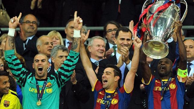 Abidal alza la Copa Abidal alza la Copa