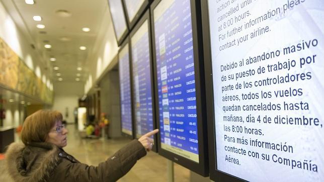 Documentos internos de AENA reconocen falta de controladores en los aeropuertos Documentos internos de AENA reconocen falta de controladores en los aeropuertos