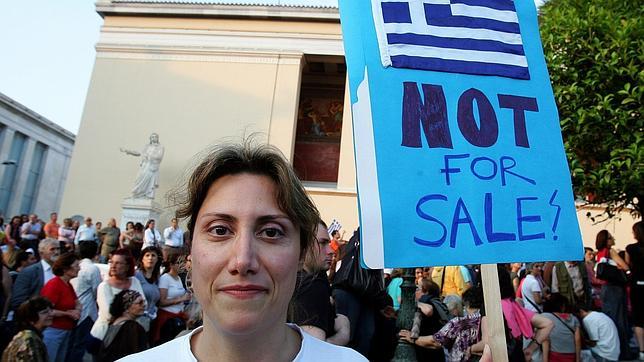 Moody's recorta en tres escalones el �rating� de Grecia