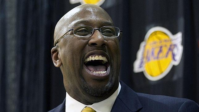 Brown: �Sigue siendo el equipo de Kobe�