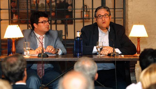 �La prensa escrita del futuro tiene que ser antigua a la vez que nueva�