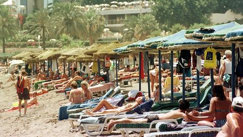 Uno de cada cinco españoles sufrirá cáncer de piel a lo largo de su vida Uno de cada cinco españoles sufrirá cáncer de piel a lo largo de su vida