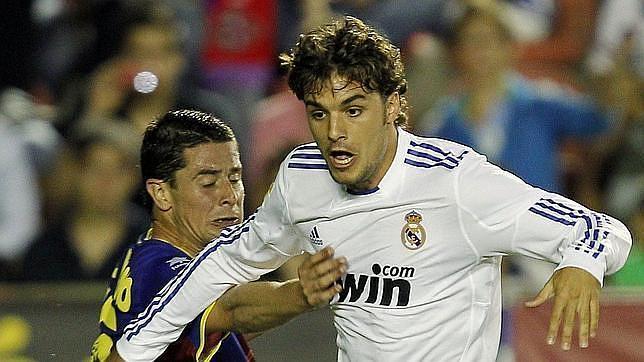 Mourinho comunica a Pedro León que no cuenta con él Mourinho comunica a Pedro León que no cuenta con él