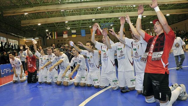 Esquerdinha mete al Caja Segovia en la final