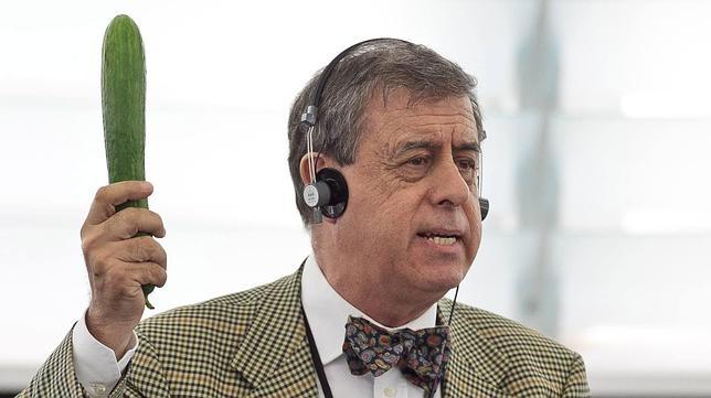 Bruselas propone una ayuda de 150 millones para los agricultores afectados por la crisis del �E.coli�