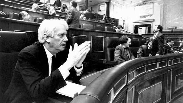 Sinde: �Luch�, literalmente, por una Europa democr�tica�