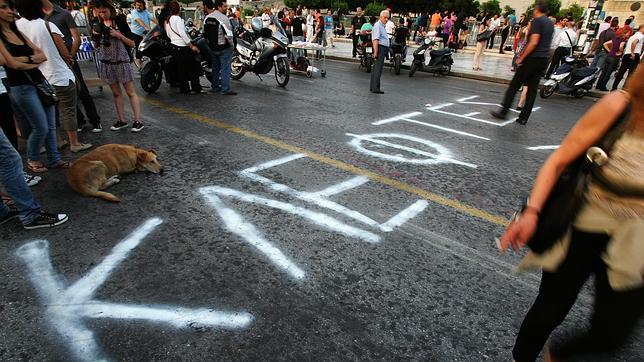 La economía griega se contrajo un 5,5 % en el primer trimestre La economía griega se contrajo un 5,5 % en el primer trimestre