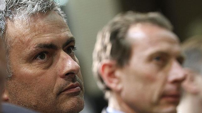 Di St�fano: �Mourinho defiende y quiere lo mejor para el club�